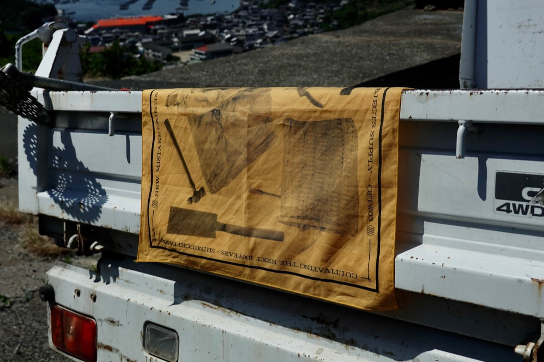 "CTN100Y"Bandana